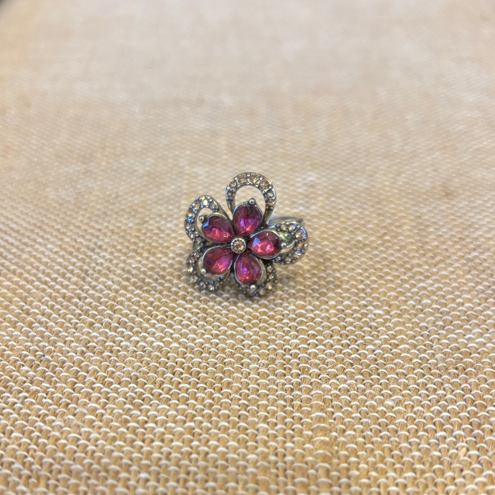 Chloe‎ + Isabel Garden Party Floral Ring.  Size 8.  Like New